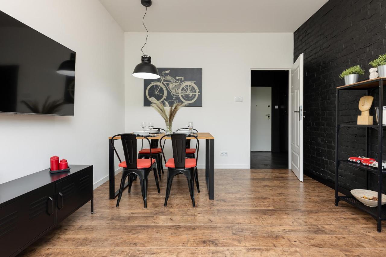 Stylish & Trendy 1 Bedroom Apartment Wola With Parking By Renters Varsovia Exterior foto
