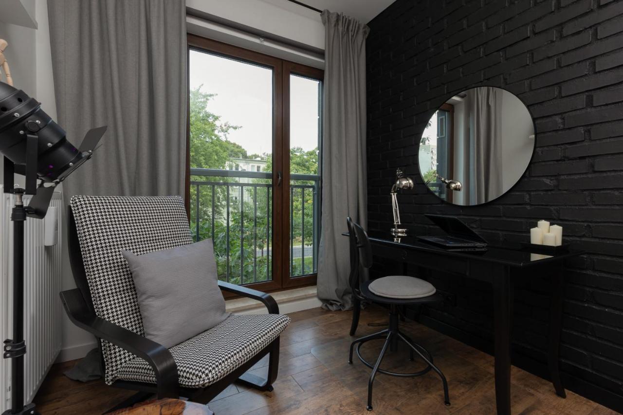 Stylish & Trendy 1 Bedroom Apartment Wola With Parking By Renters Varsovia Exterior foto