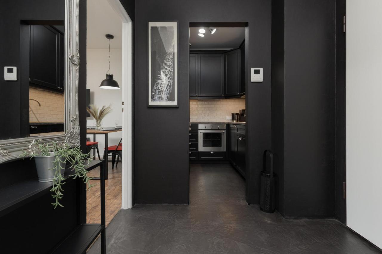 Stylish & Trendy 1 Bedroom Apartment Wola With Parking By Renters Varsovia Exterior foto